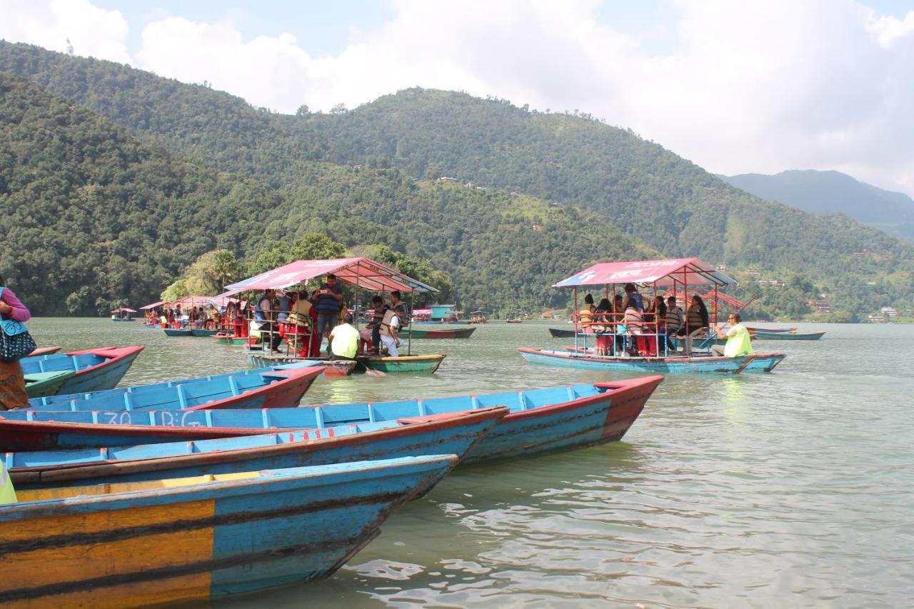 New - Lakeside Hotel