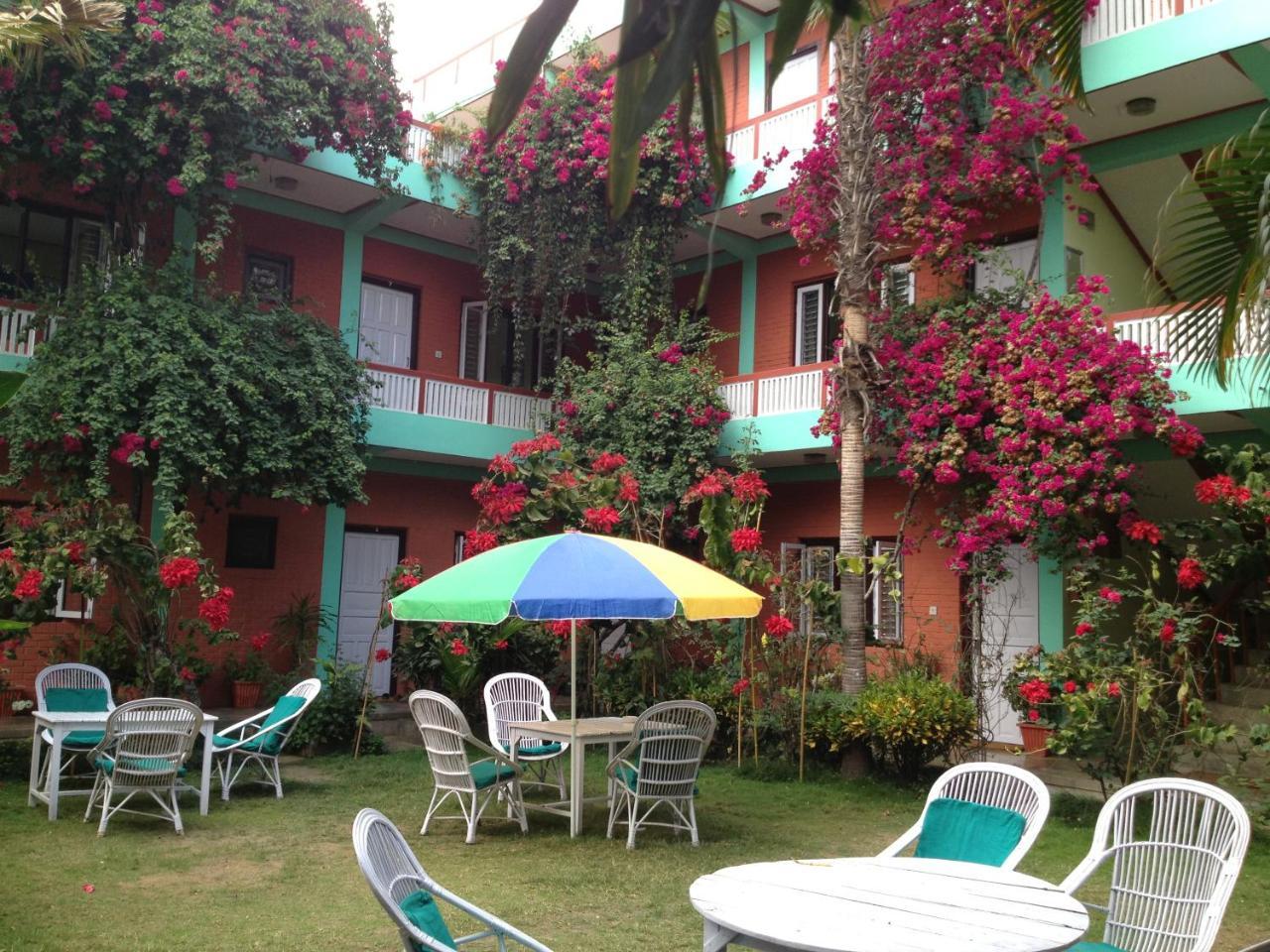 New - Lakeside Hotel